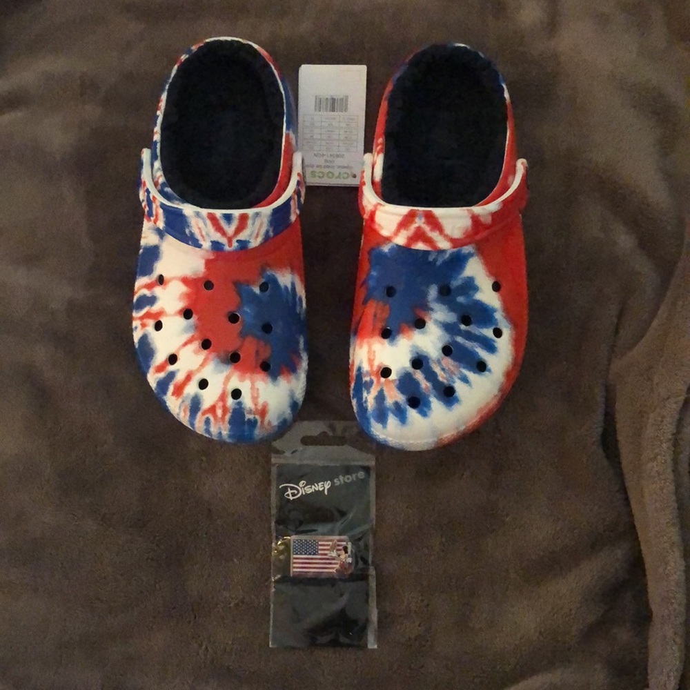Crocs Tie Dye Patriotic Red White & Blue Lined Clogs | Size 9 | NWT *With Bonus*